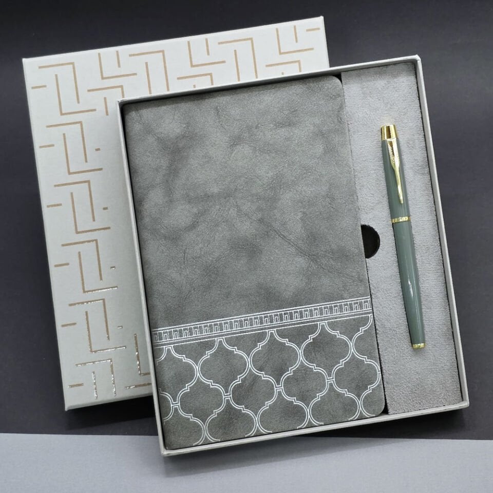 Öğretmenler Gününe Hediyelik Defter Kalem Seti